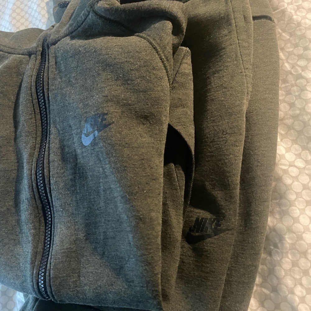 Olive Green Nike Tech Set